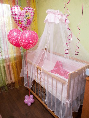 Newborn must haves - Crib and bassinet